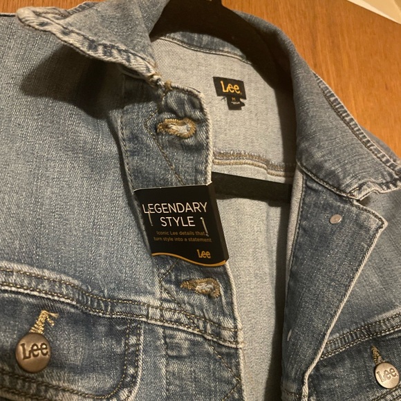 Lee Jean Jacket - Women’s legendary rider style in the color Sunday Light - Picture 2 of 4